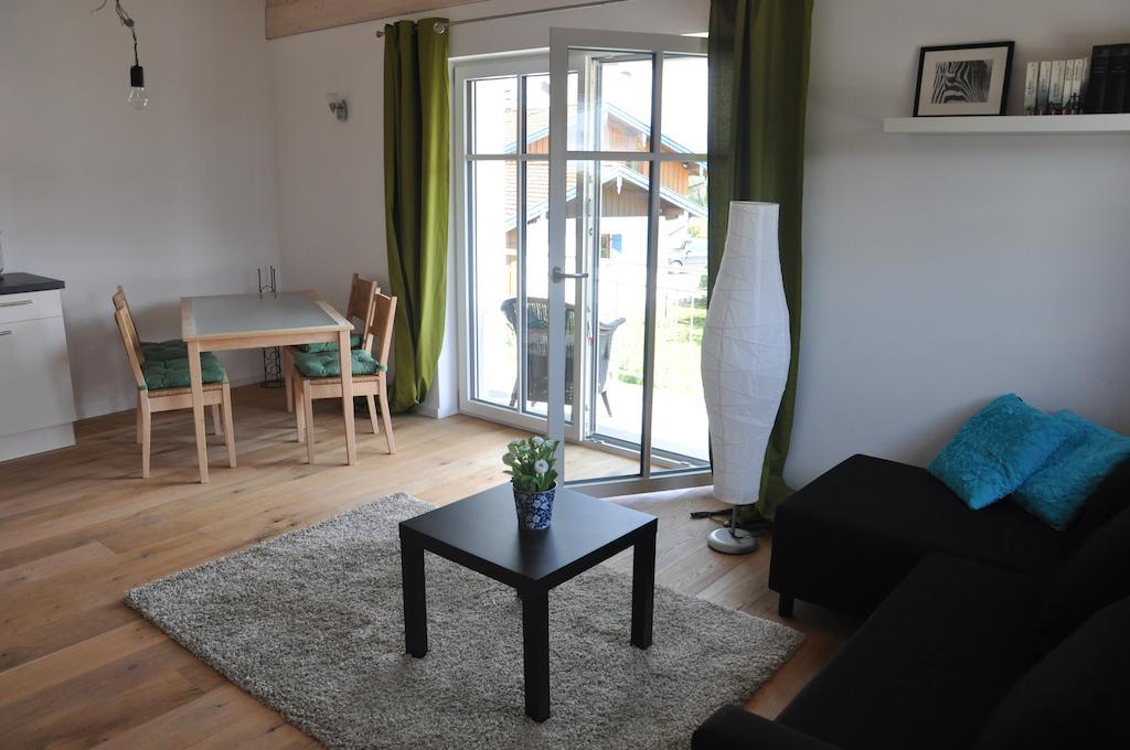 Ferienwohnungen Rimsting Am Chiemsee חדר תמונה